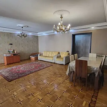 Satılır 4 otaqlı mənzil 110 m² — Bakı, İnşaatçılar 4 otaq 110.00 m²