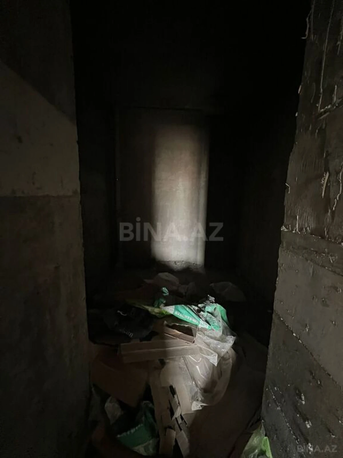 Satılır 4 otaqlı mənzil 186.4 m²