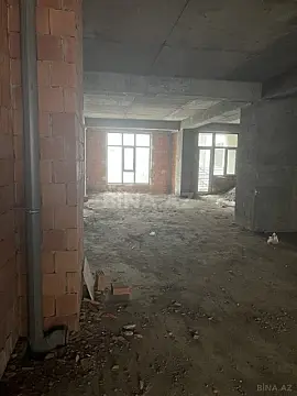 Satılır 4 otaqlı mənzil 192 m²