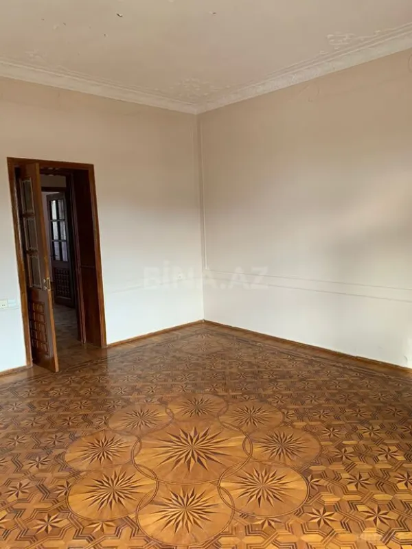 Satılır 3 otaqlı mənzil 96 m²