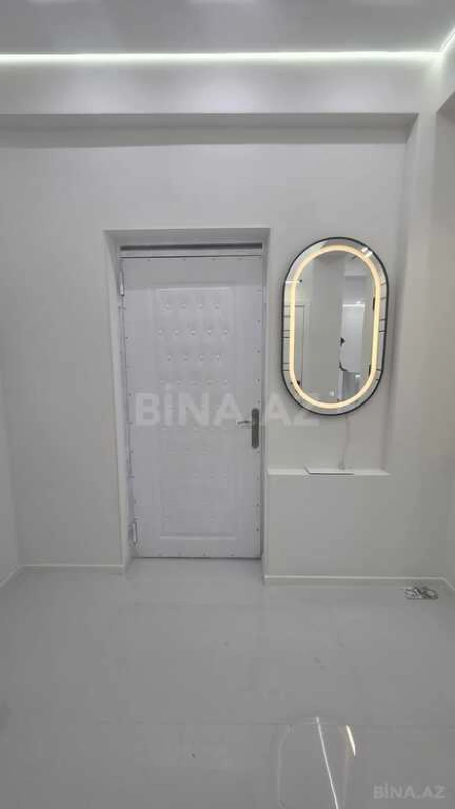 Satılır 2 otaqlı mənzil 61 m²