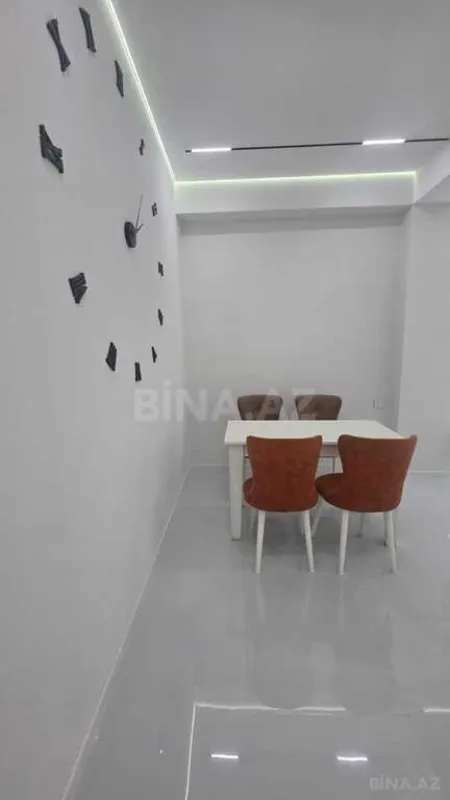 Satılır 2 otaqlı mənzil 61 m²