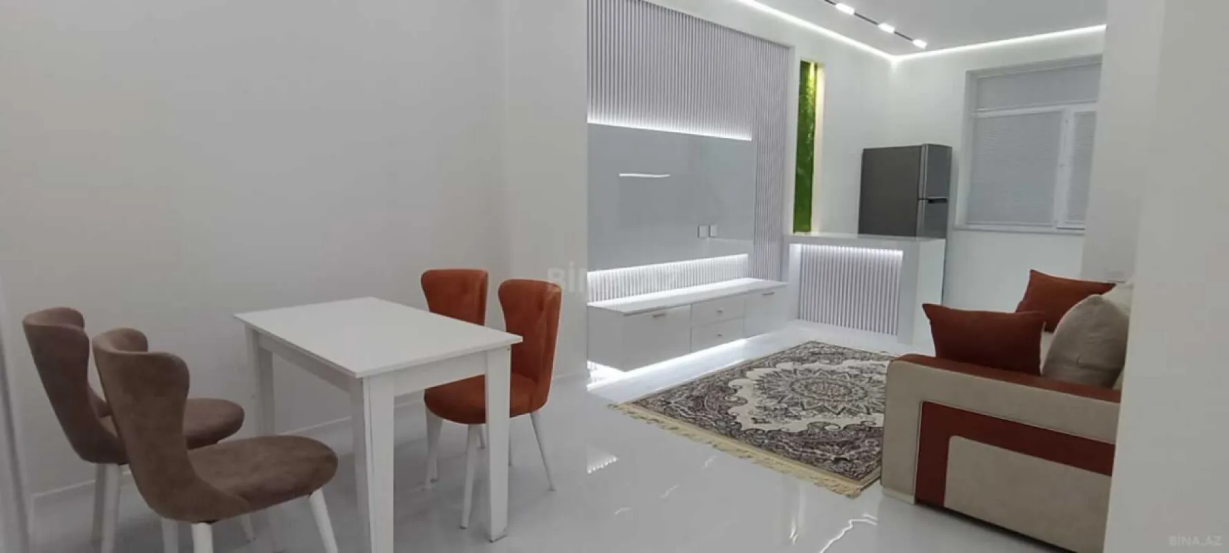 Satılır 2 otaqlı mənzil 61 m²