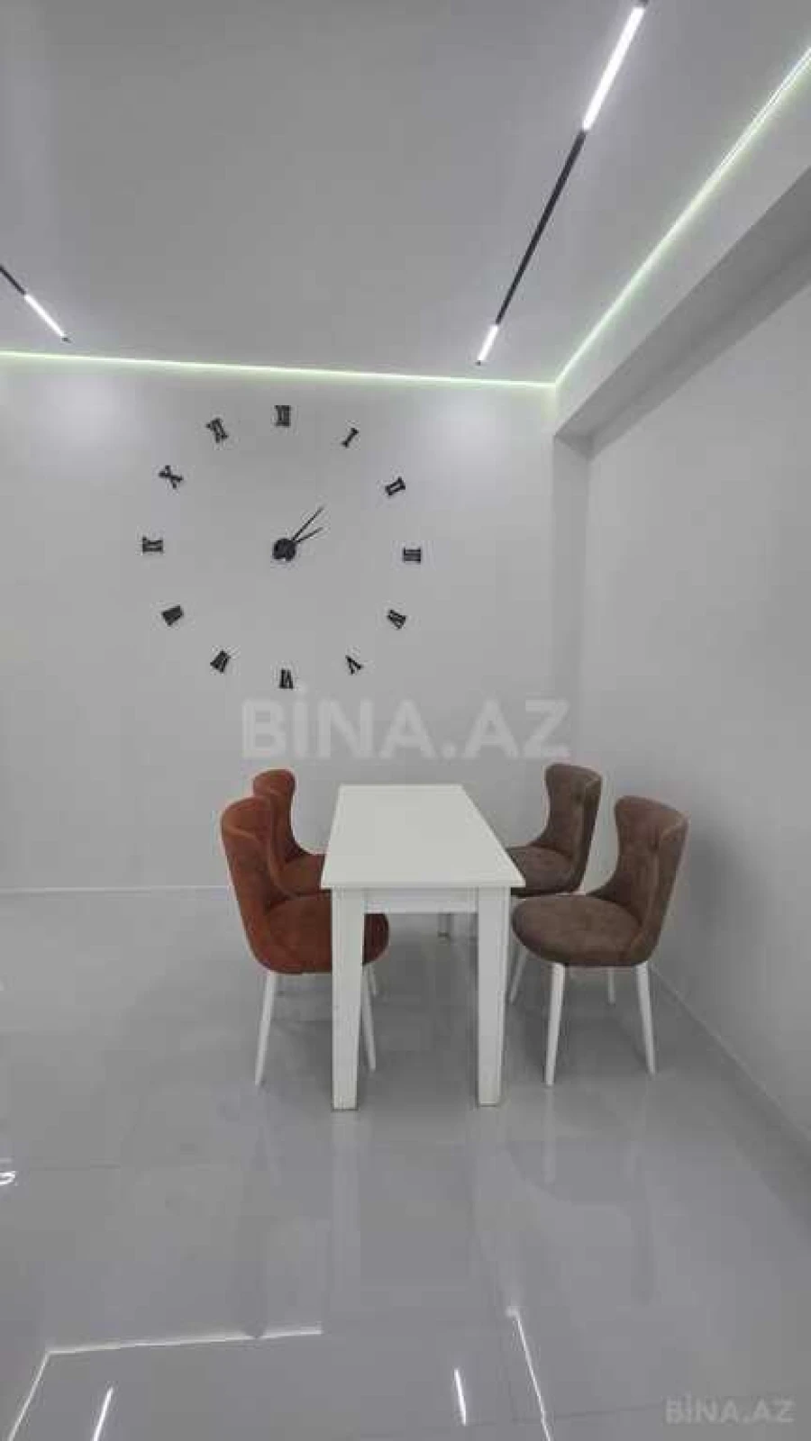 Satılır 2 otaqlı mənzil 61 m²