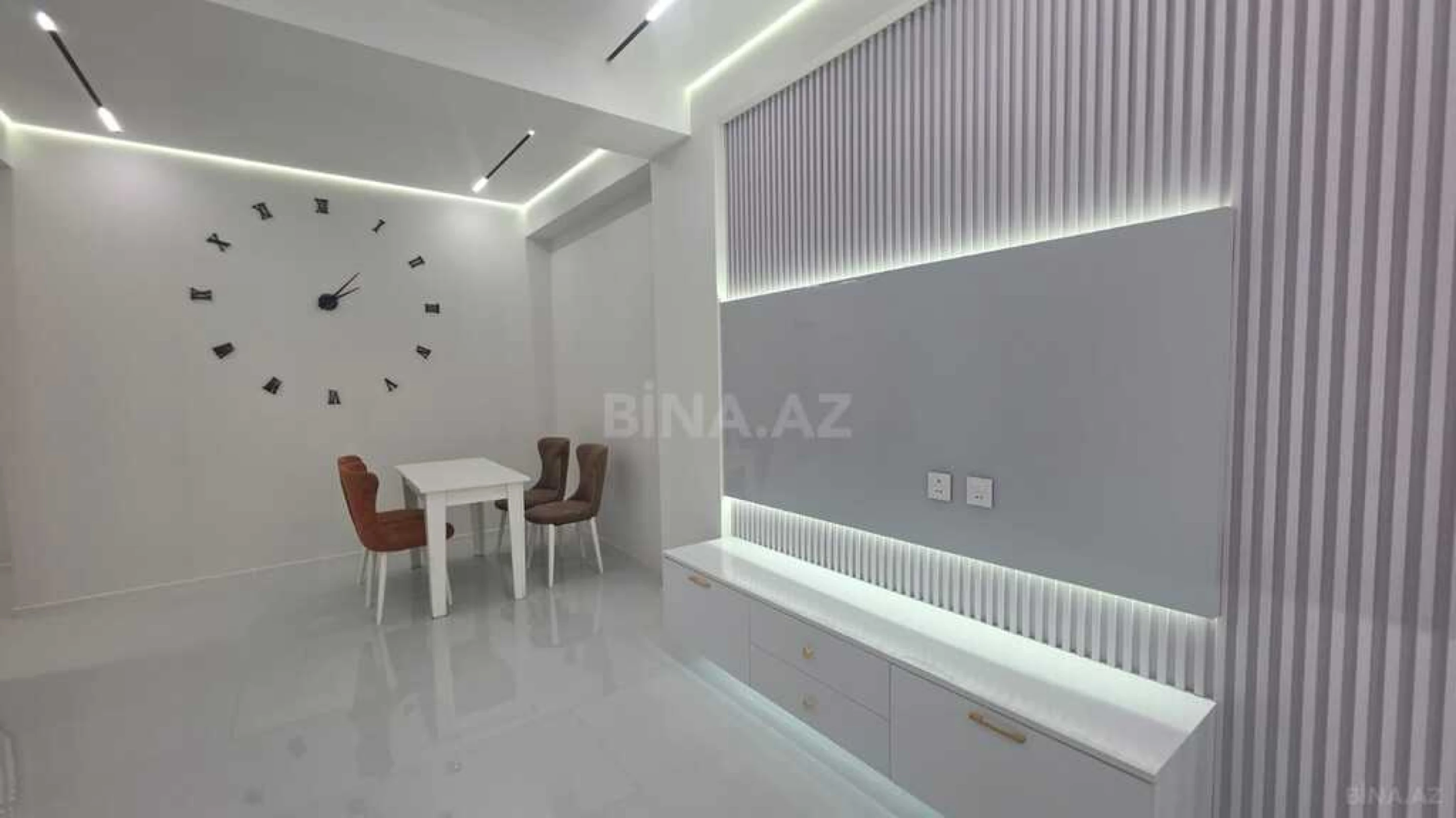 Satılır 2 otaqlı mənzil 61 m²