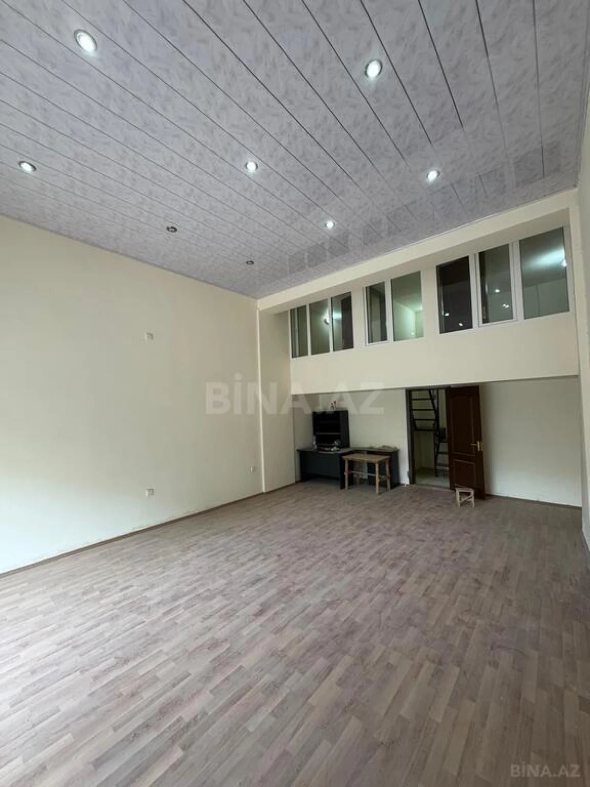 Satılır obyekt 60 m²