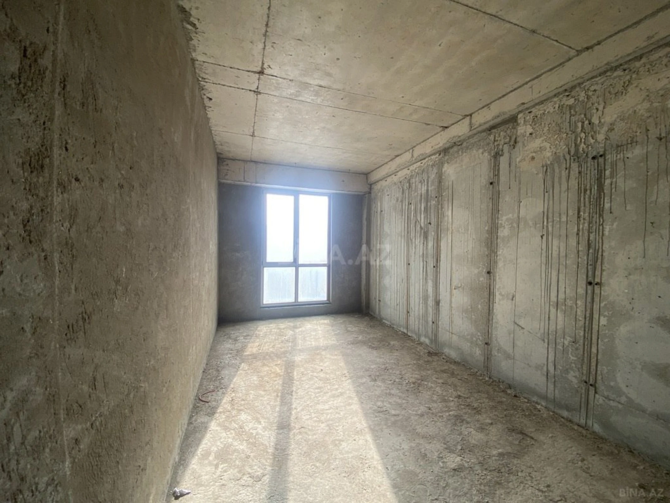 Satılır 3 otaqlı mənzil 95 m²