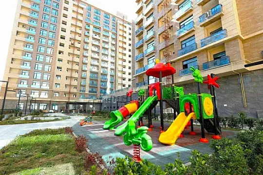 Satılır 5 otaqlı mənzil 268 m²