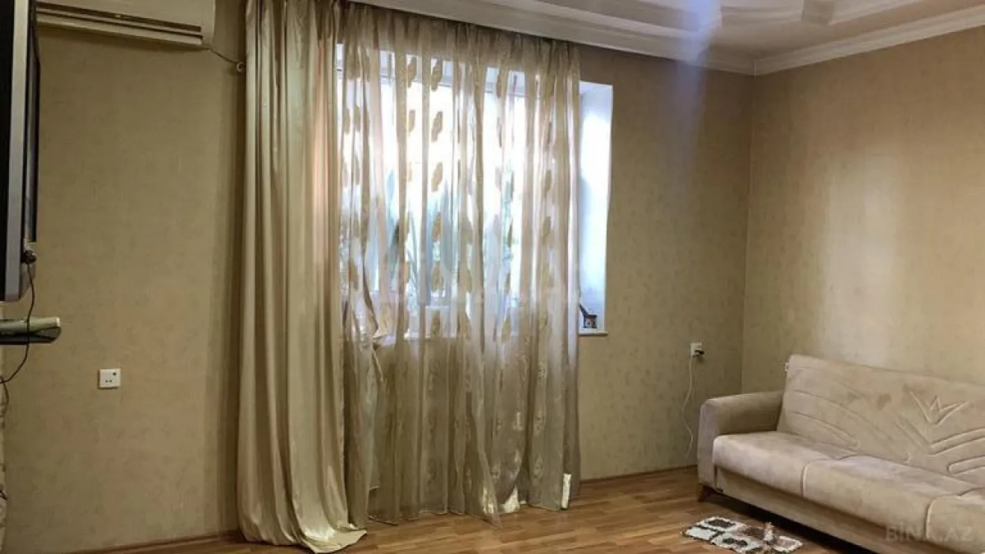 Kirayə verilir 2 otaqlı mənzil 60 m²