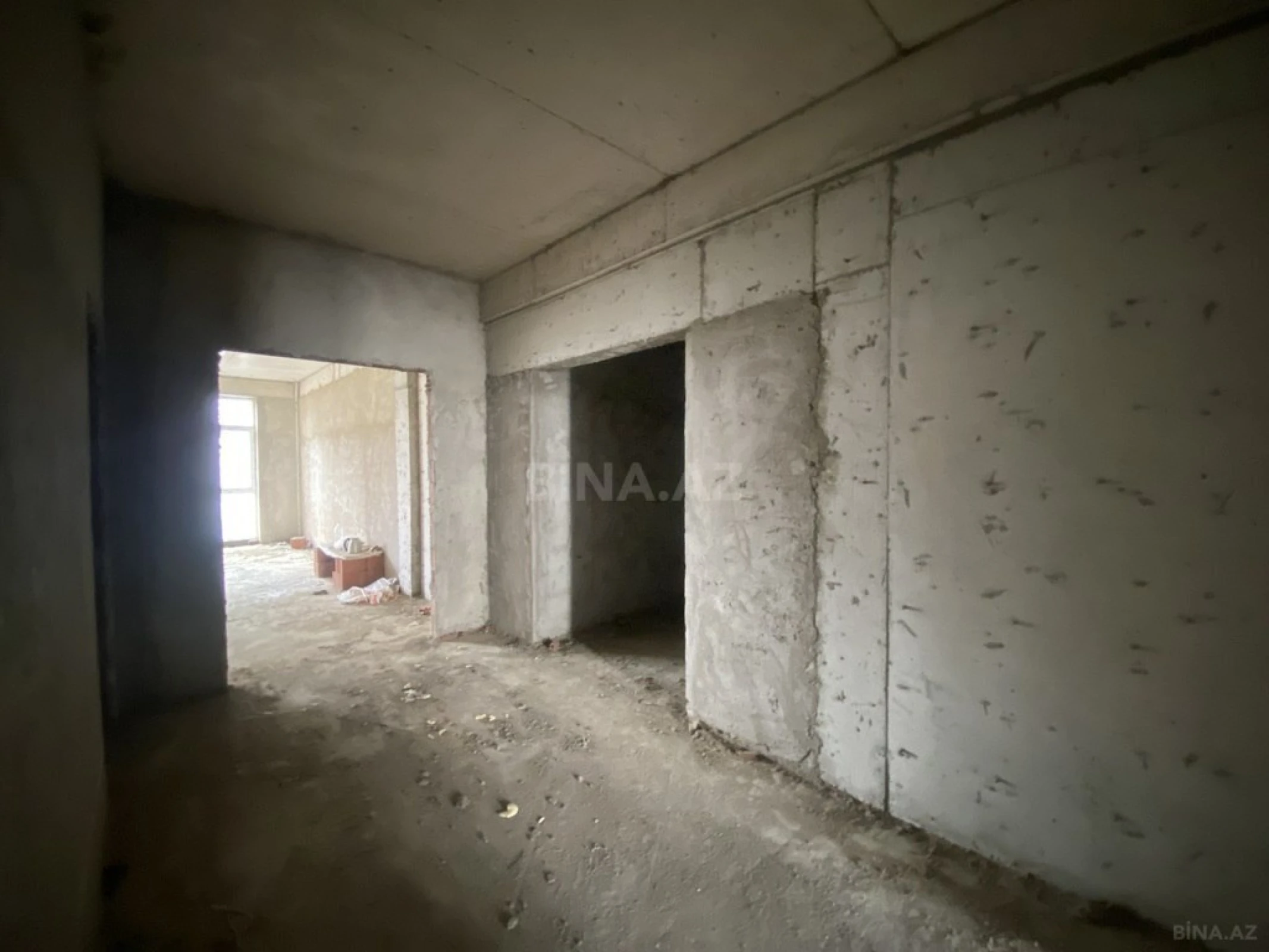 Satılır 2 otaqlı mənzil 69.5 m²