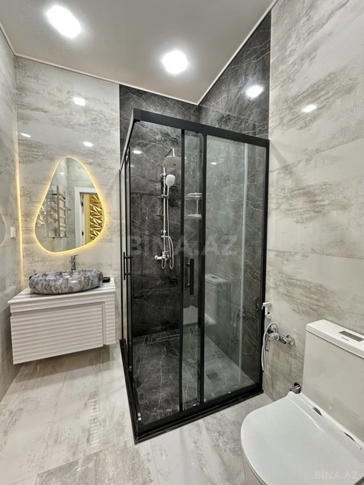 Satılır 4 otaqlı həyət evi 150 m²
