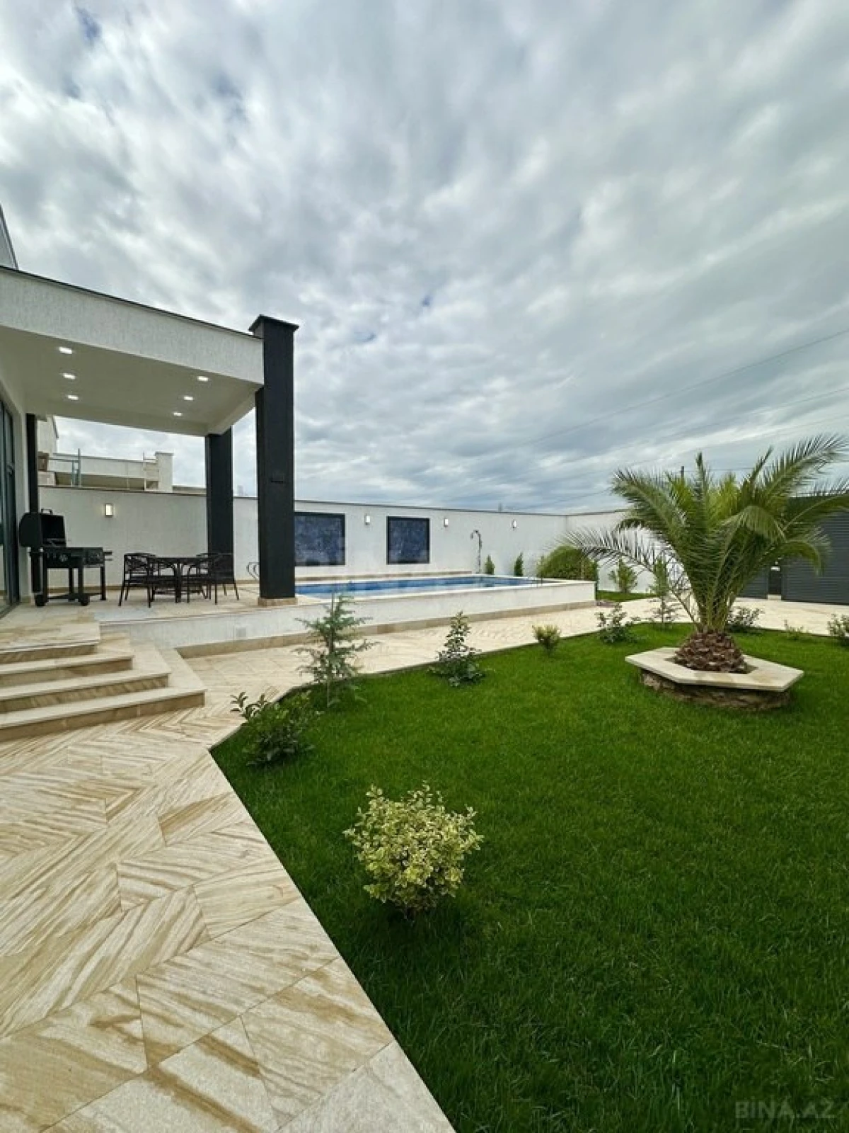 Satılır 4 otaqlı həyət evi 150 m²