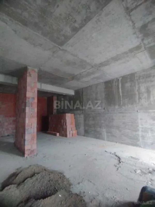 Satılır 3 otaqlı mənzil 126.7 m²