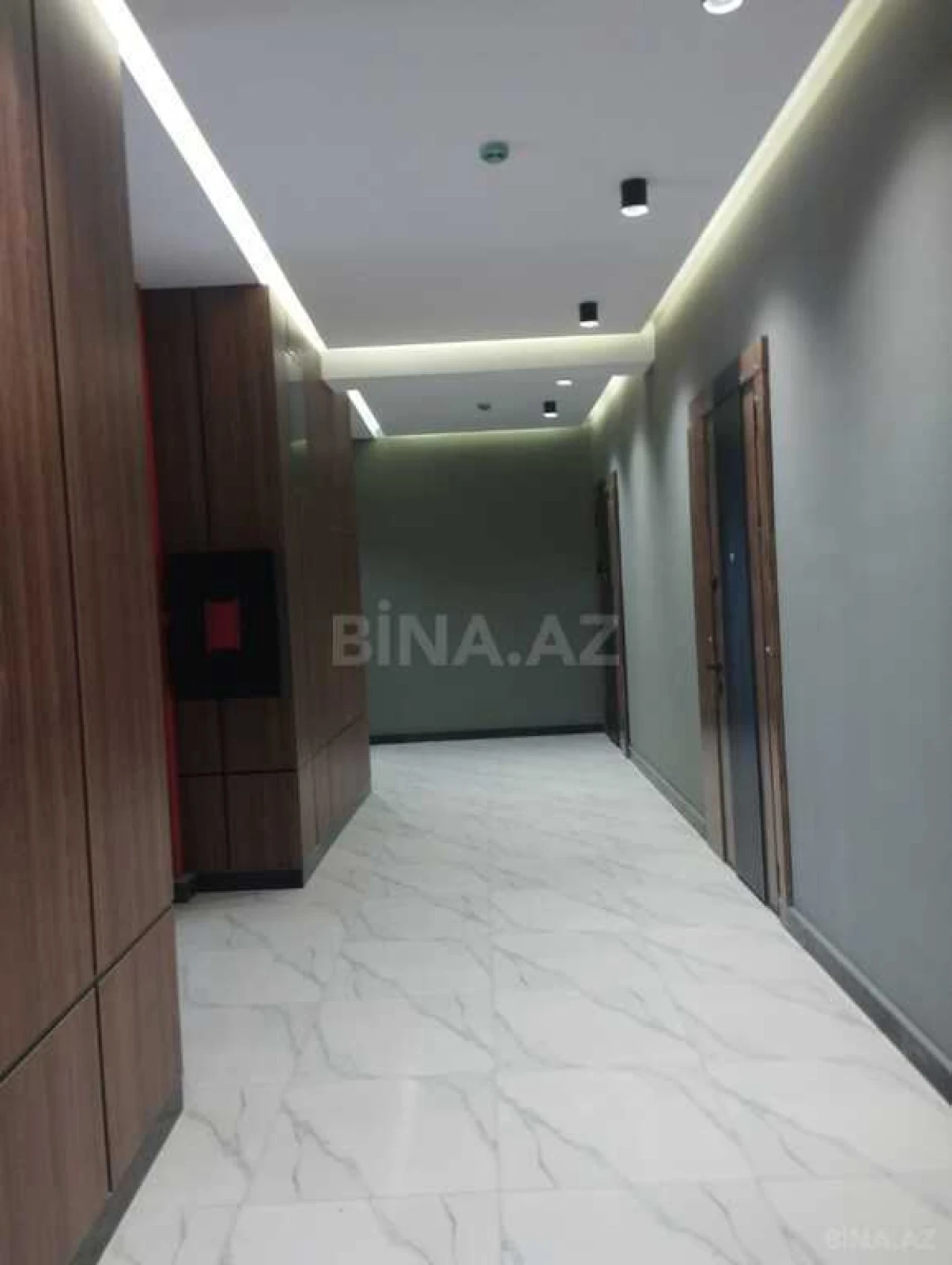 Satılır 3 otaqlı mənzil 126.7 m²