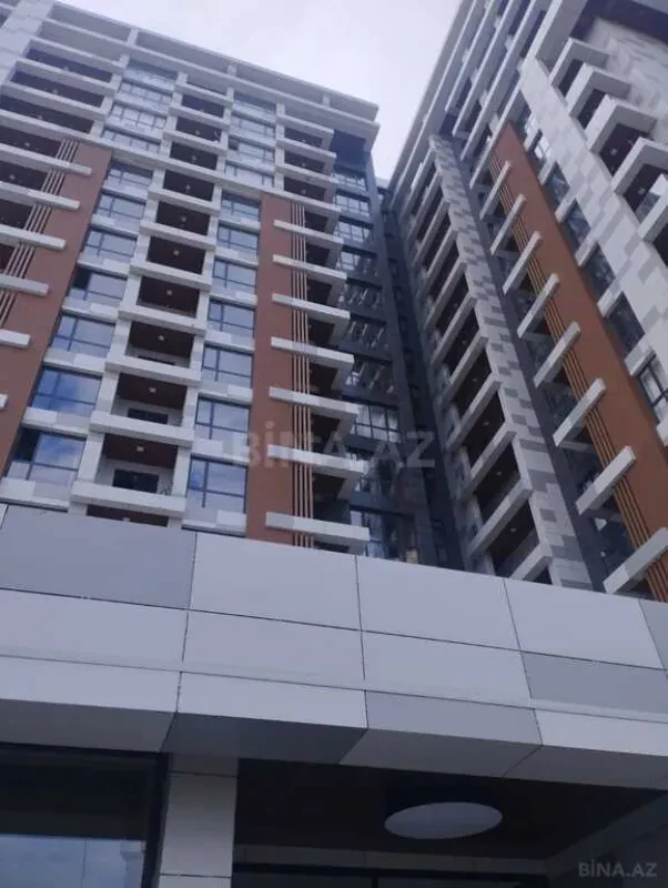 Satılır 3 otaqlı mənzil 126.7 m²