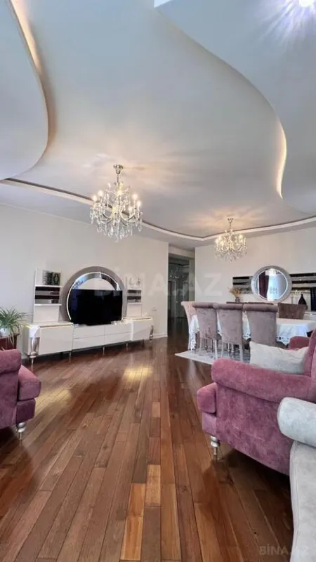 Satılır 4 otaqlı mənzil 165 m²