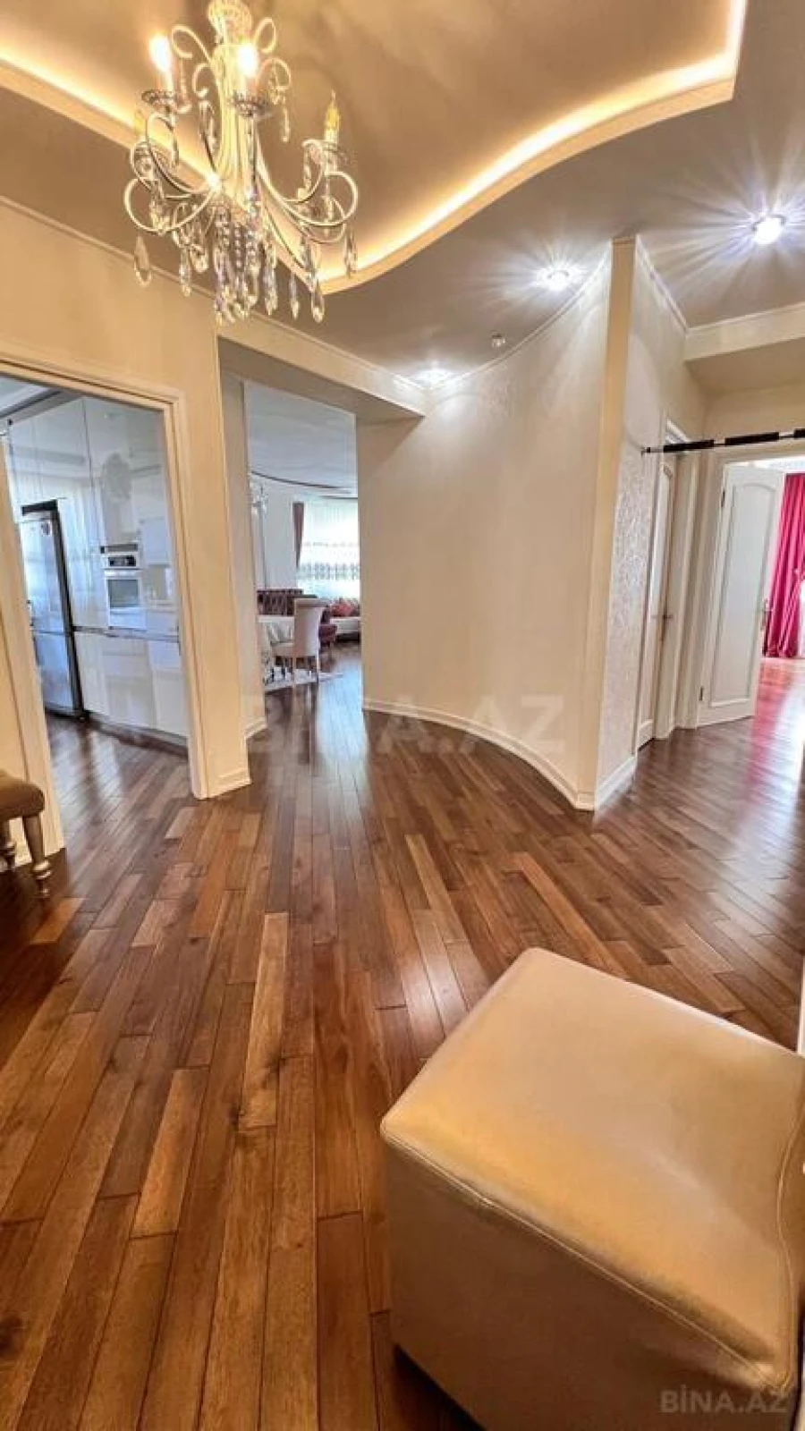 Satılır 4 otaqlı mənzil 165 m²