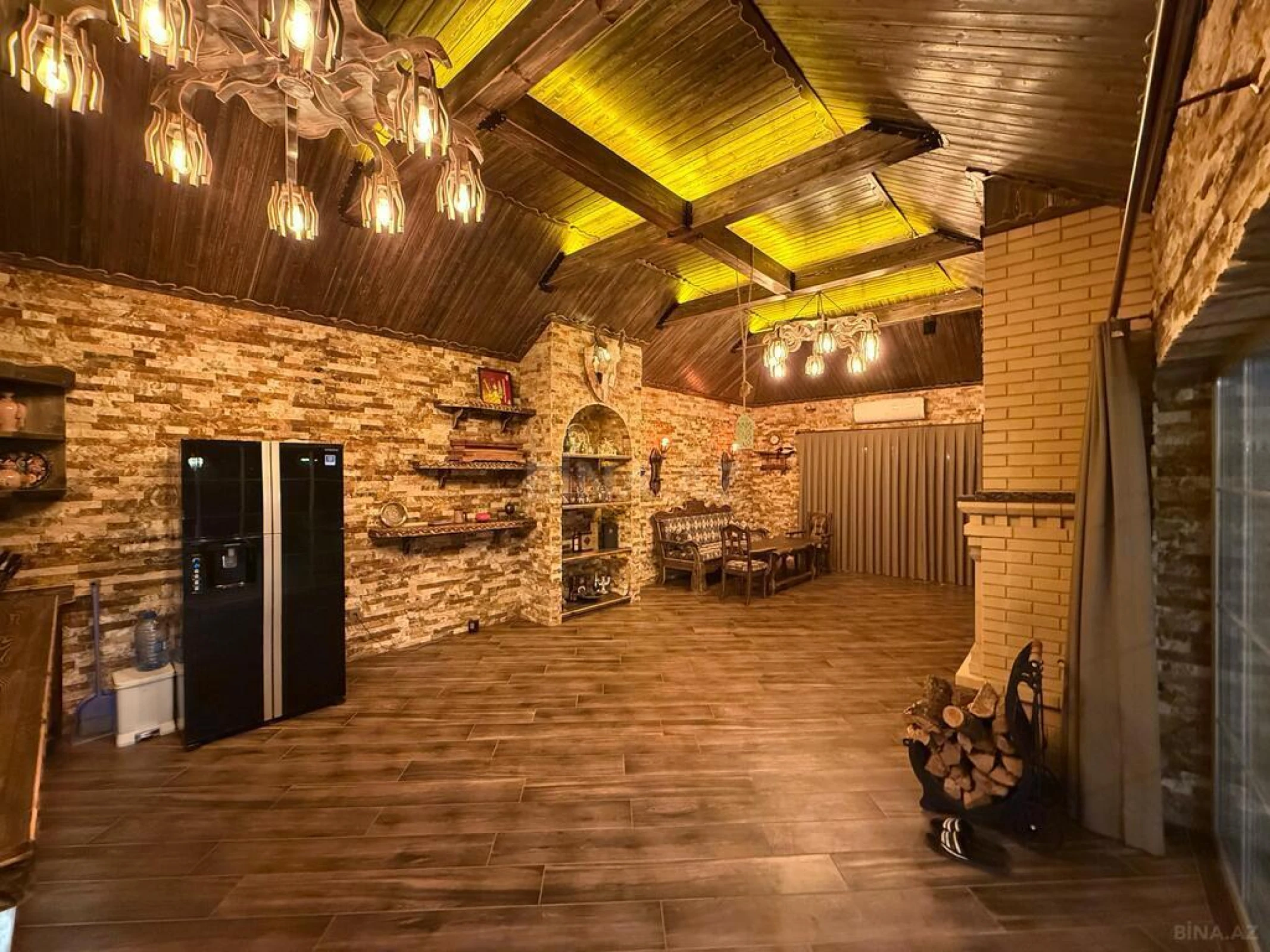 Satılır 7 otaqlı həyət evi 760 m²