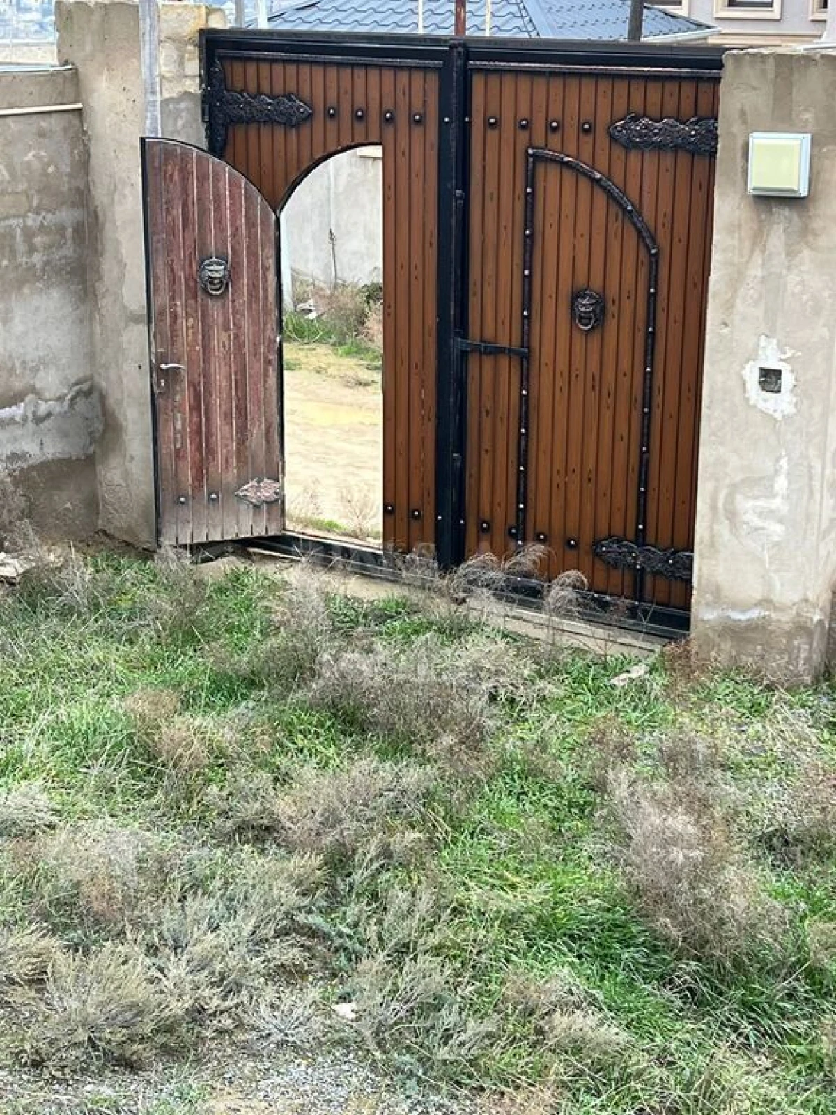 Satılır 5 otaqlı həyət evi 400 m²