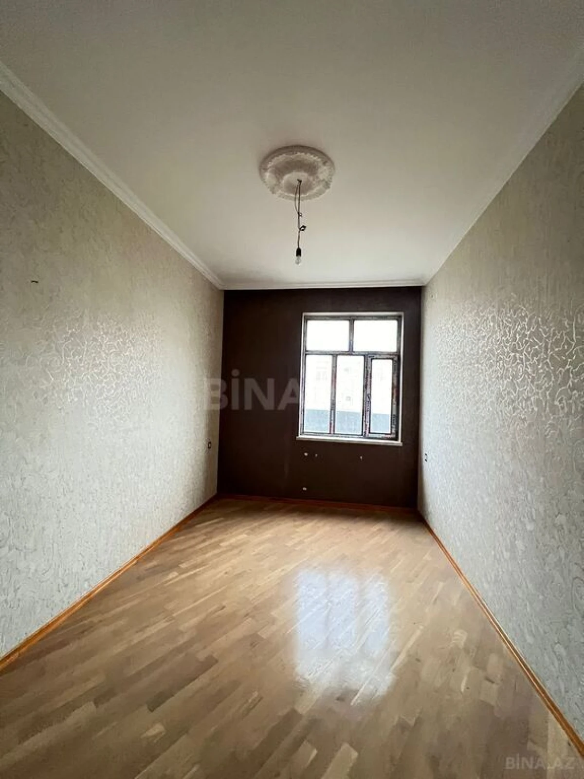 Satılır 5 otaqlı həyət evi 400 m²