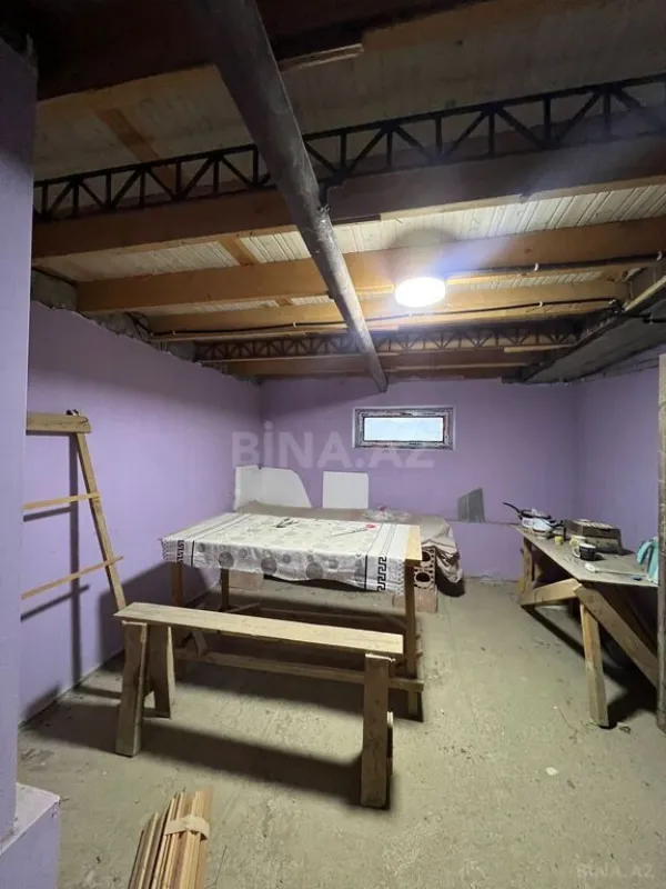 Satılır 5 otaqlı həyət evi 400 m²