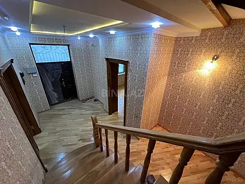 Satılır 5 otaqlı həyət evi 400 m²