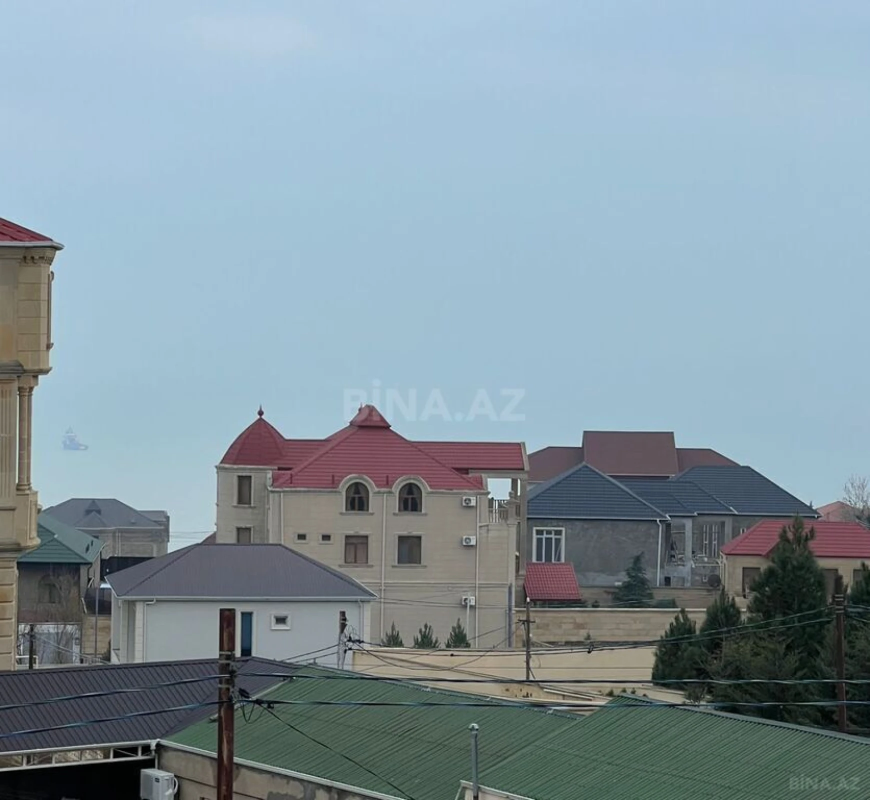 Satılır 5 otaqlı həyət evi 400 m²