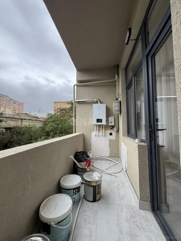 Satılır 3 otaqlı mənzil 107 m²