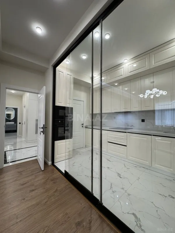 Satılır 3 otaqlı mənzil 107 m²