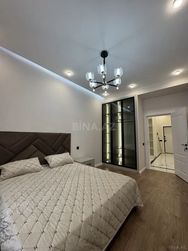 Satılır 3 otaqlı mənzil 107 m²
