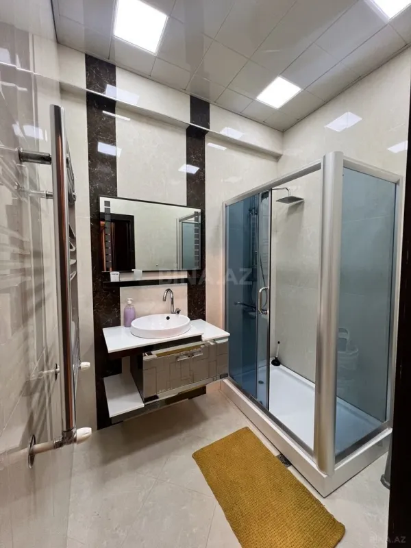 Satılır 3 otaqlı mənzil 145 m²