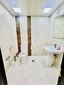 Satılır 3 otaqlı mənzil 145 m²