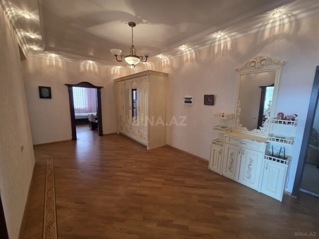 Kirayə verilir 2 otaqlı mənzil 100 m²
