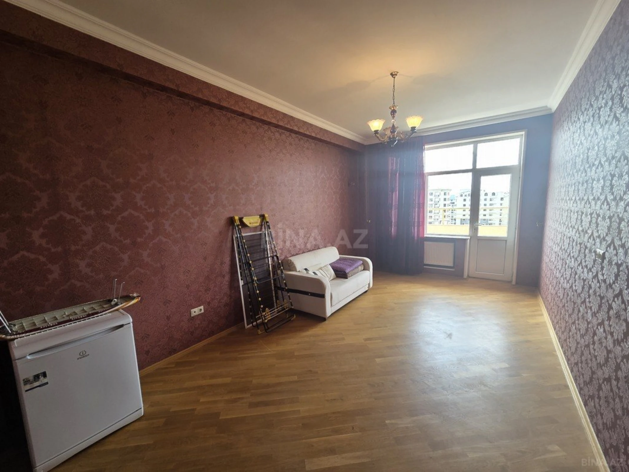 Kirayə verilir 2 otaqlı mənzil 100 m²