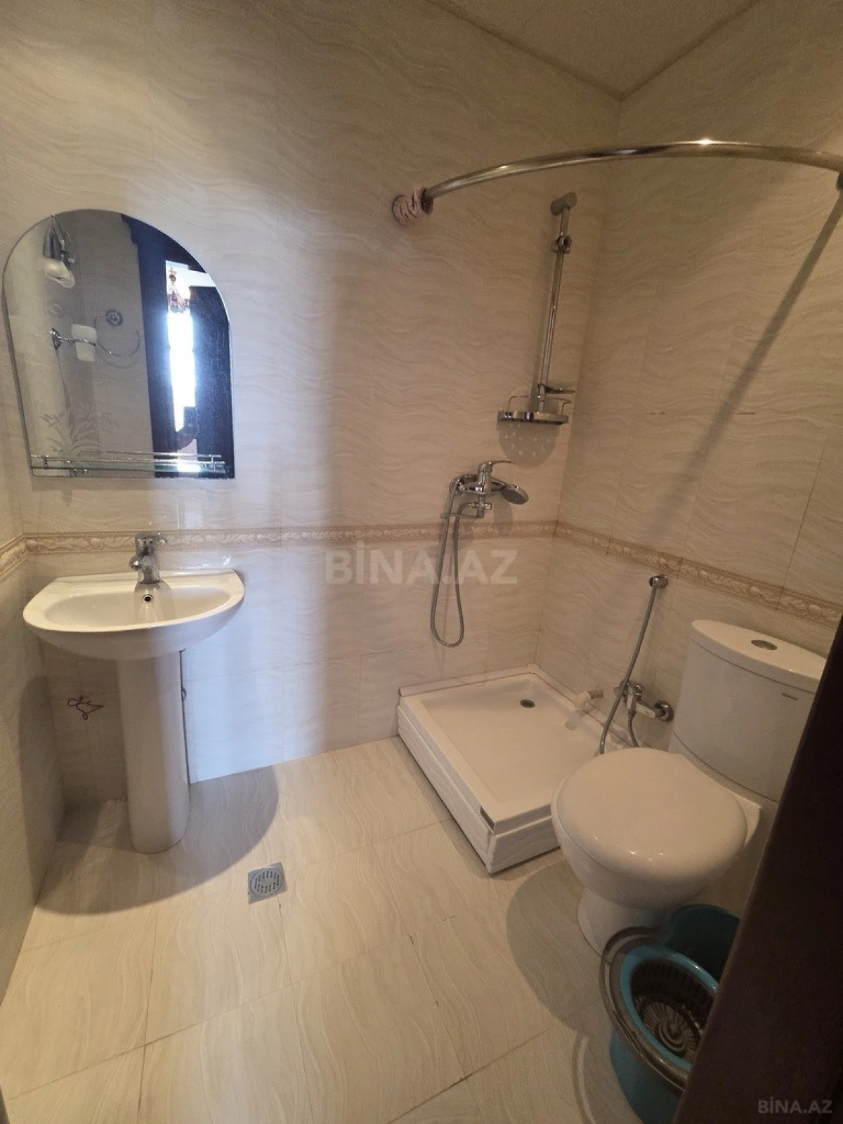 Kirayə verilir 2 otaqlı mənzil 100 m²