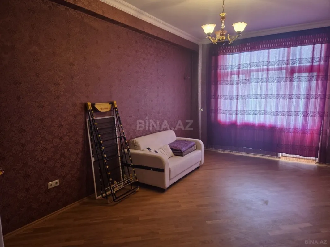 Kirayə verilir 2 otaqlı mənzil 100 m²