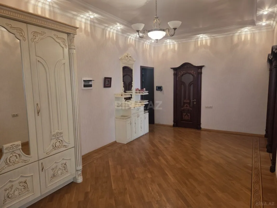 Kirayə verilir 2 otaqlı mənzil 100 m²