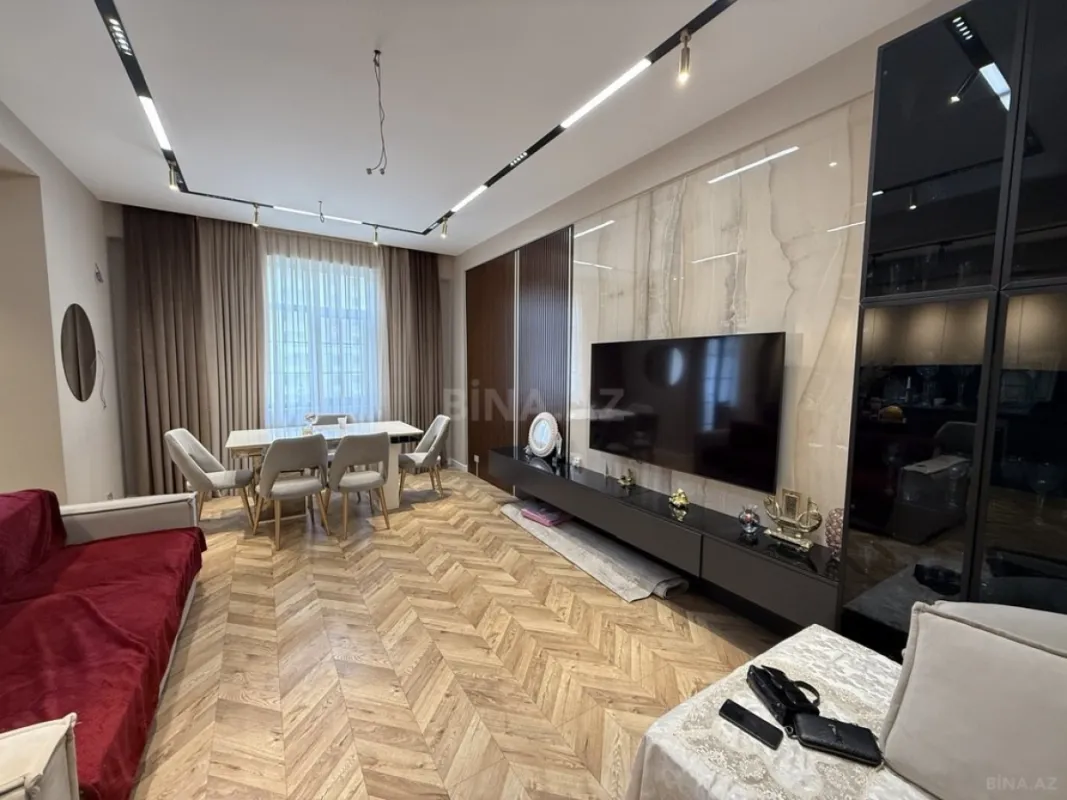 Satılır 3 otaqlı mənzil 120 m²