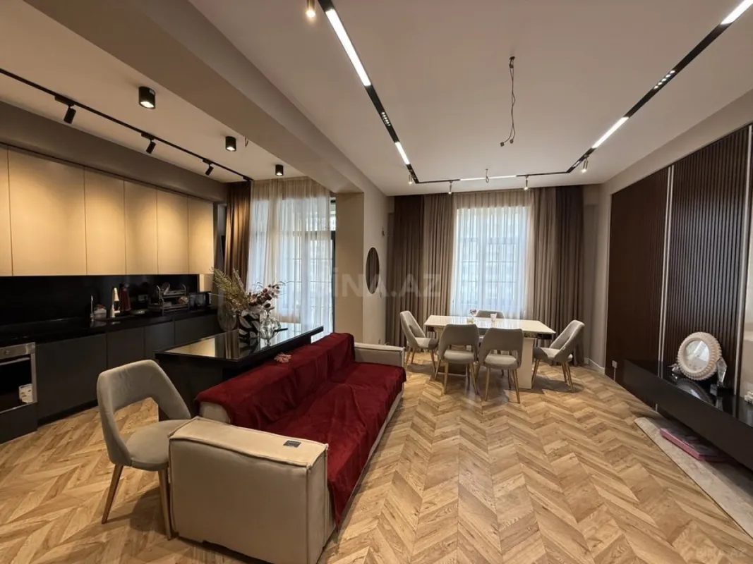 Satılır 3 otaqlı mənzil 120 m²