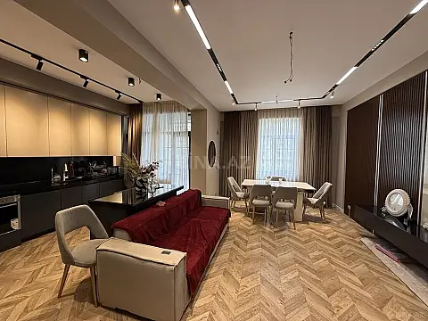 Satılır 3 otaqlı mənzil 120 m²