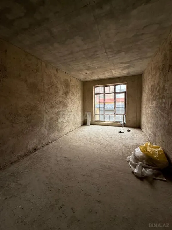 Satılır 5 otaqlı həyət evi 200 m²