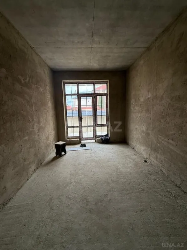 Satılır 5 otaqlı həyət evi 200 m²