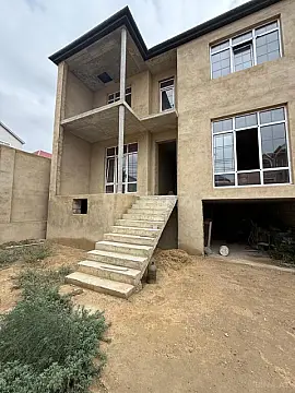 Satılır 5 otaqlı həyət evi 200 m²
