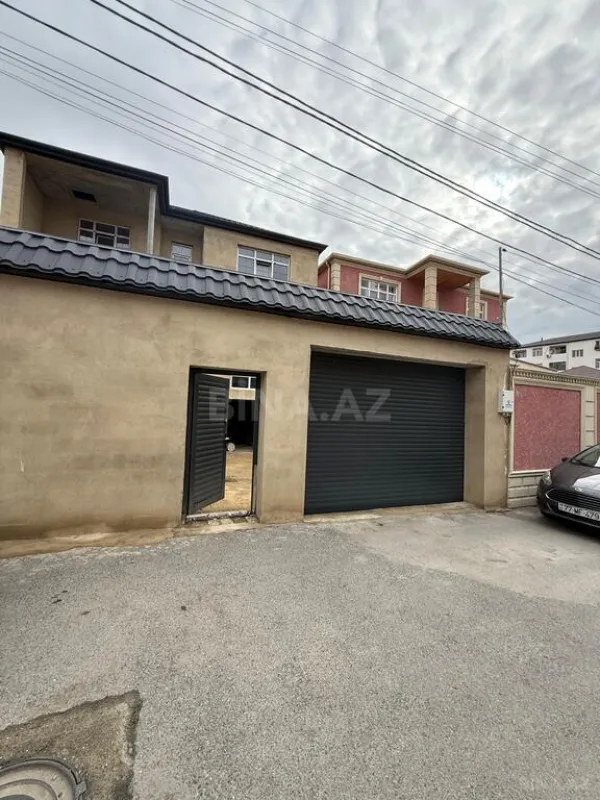 Satılır 5 otaqlı həyət evi 200 m²
