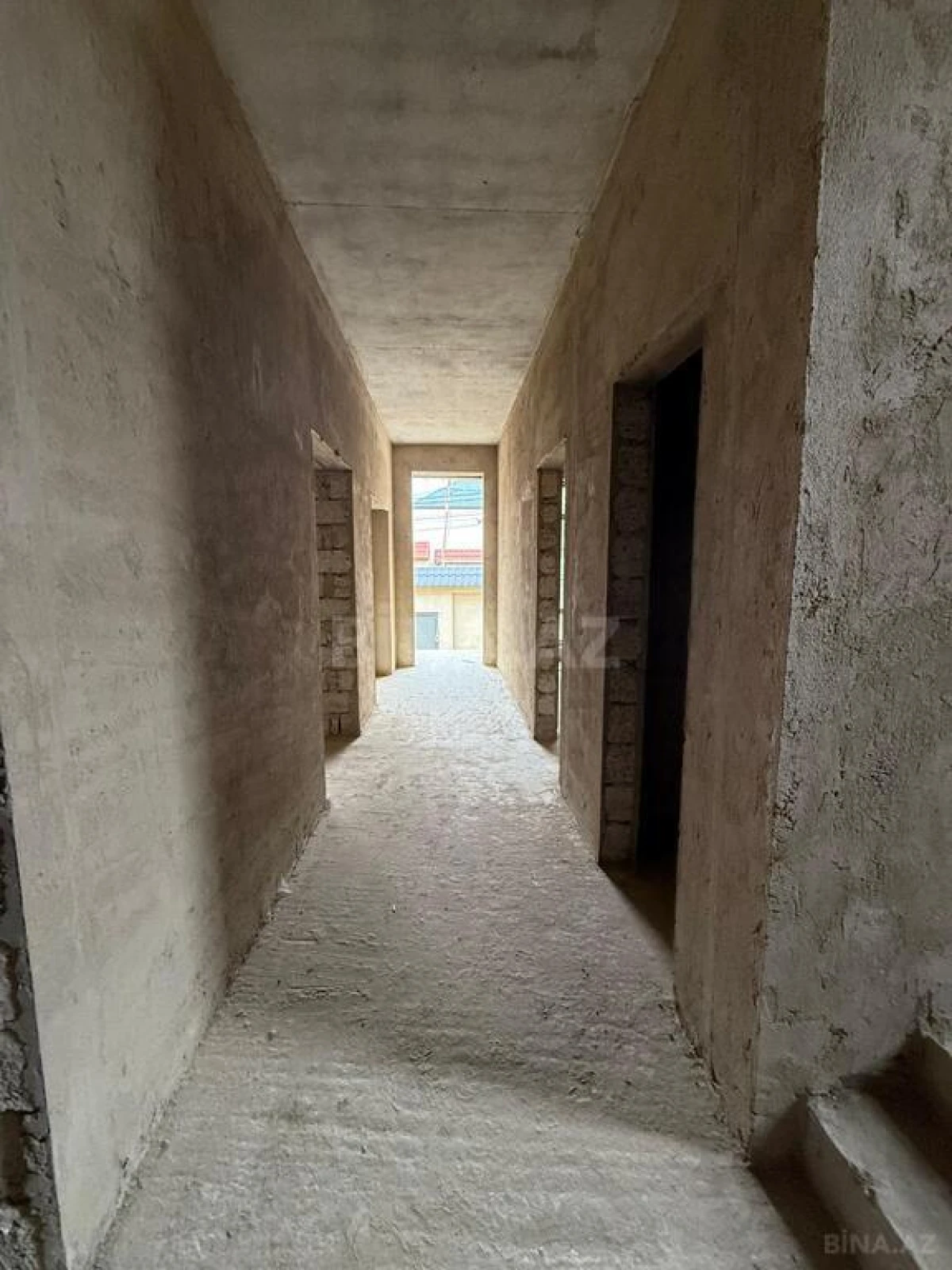 Satılır 5 otaqlı həyət evi 200 m²