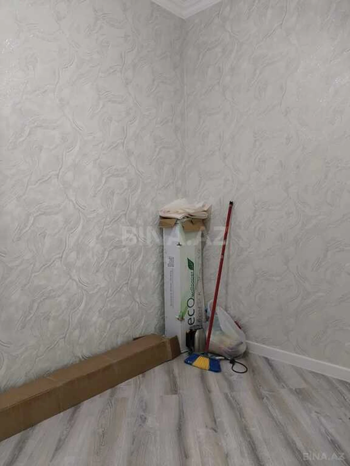 Satılır 3 otaqlı mənzil 160 m²