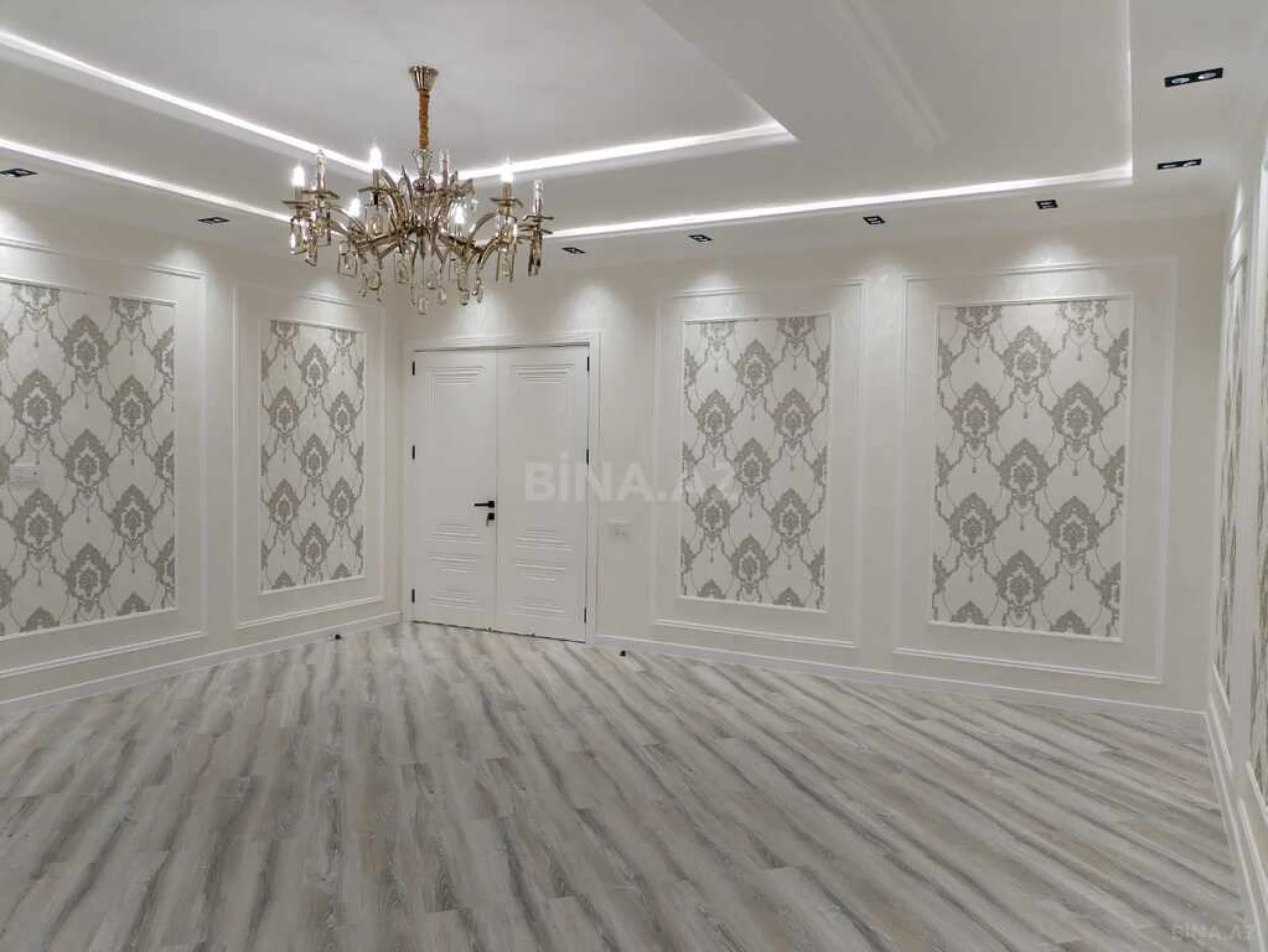 Satılır 3 otaqlı mənzil 160 m²