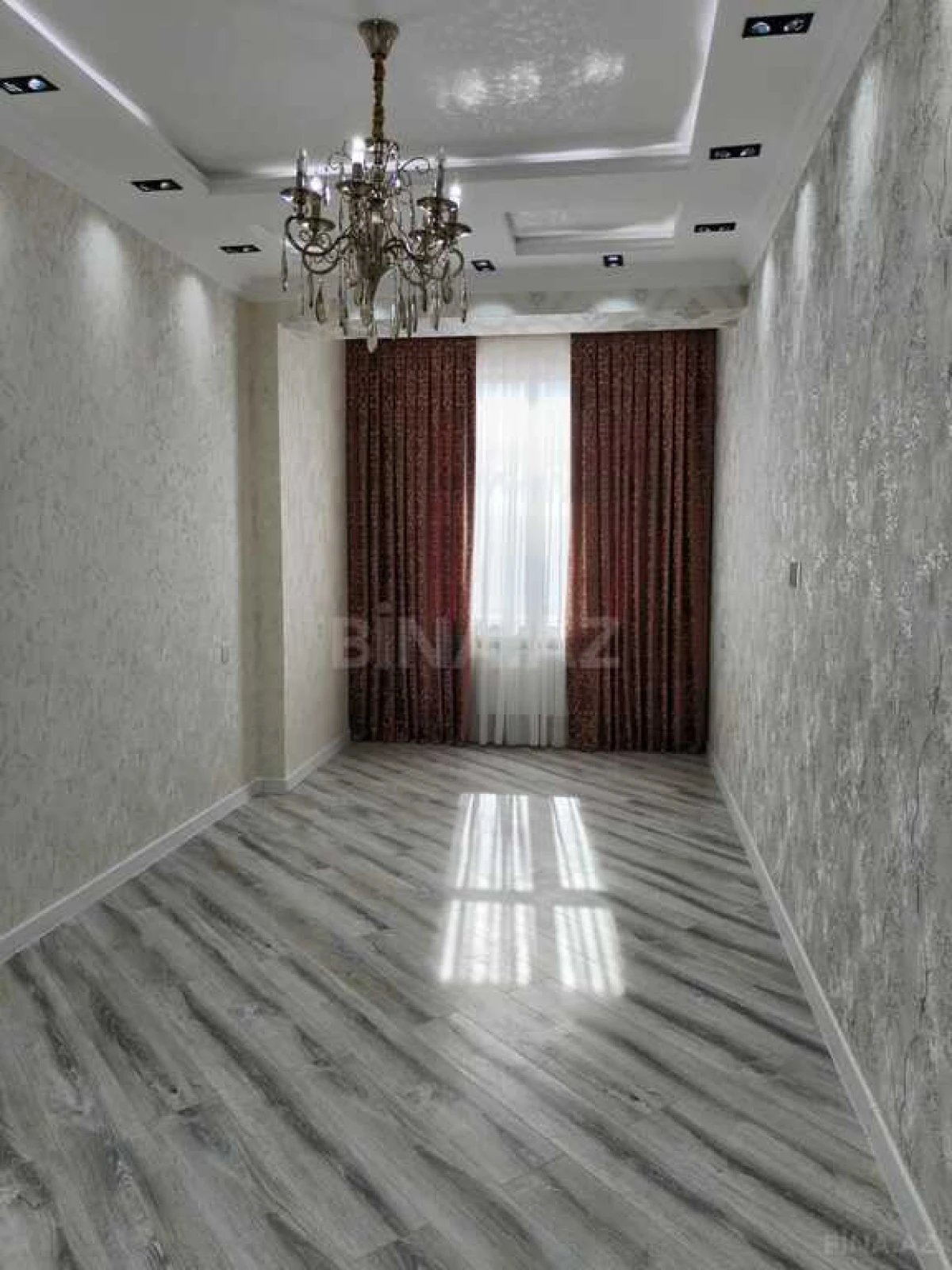 Satılır 3 otaqlı mənzil 160 m²