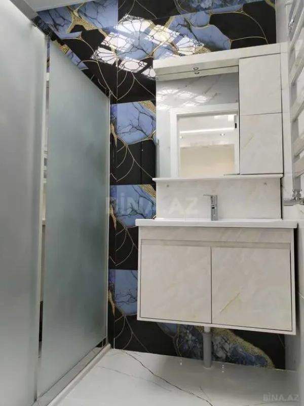 Satılır 3 otaqlı mənzil 160 m²