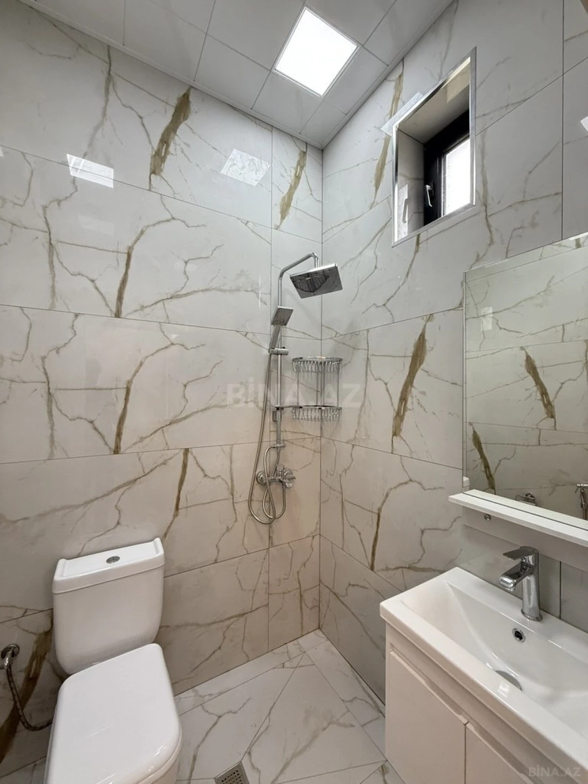 Satılır 4 otaqlı həyət evi 140 m²